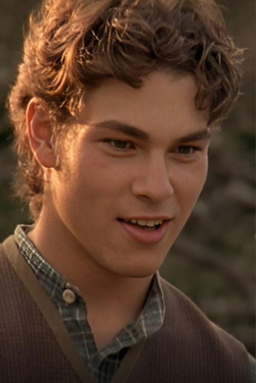 Photo of Shawn Roberts