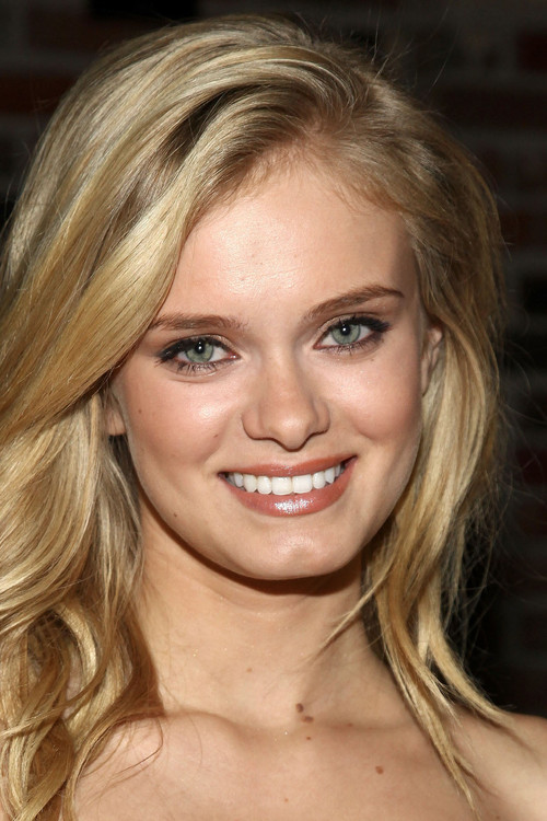 Photo of Sara Paxton