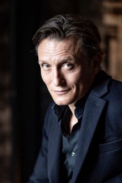 Photo of Oliver Masucci