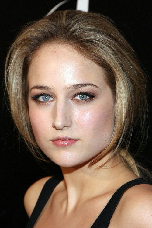 Photo of Leelee Sobieski