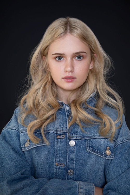 Photo of Ellie Stewart