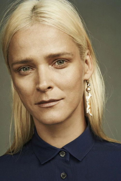 Photo of Carmen Kass