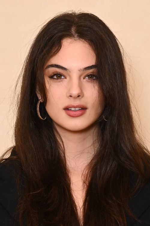 Photo of Deva Cassel