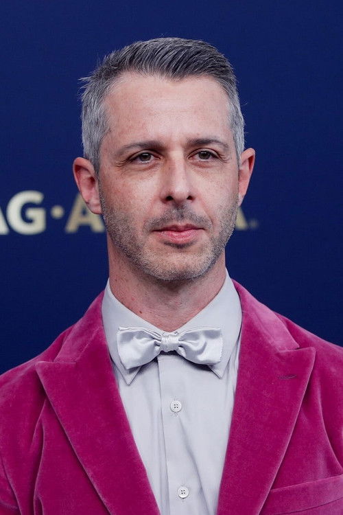 Photo of Jeremy Strong