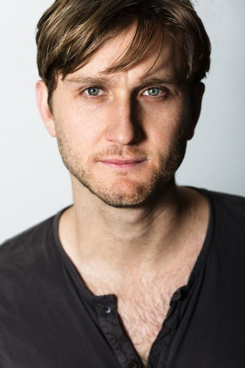 Photo of Aaron Staton