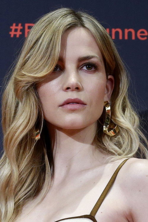Photo of Sylvia Hoeks