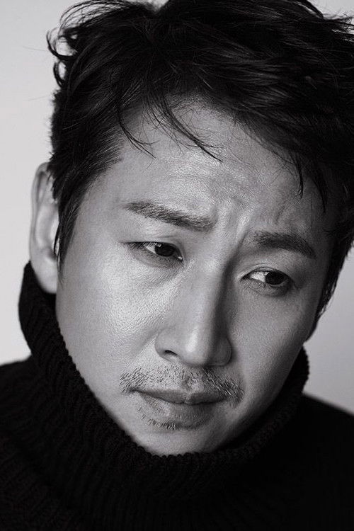Photo of Lee Sun-kyun