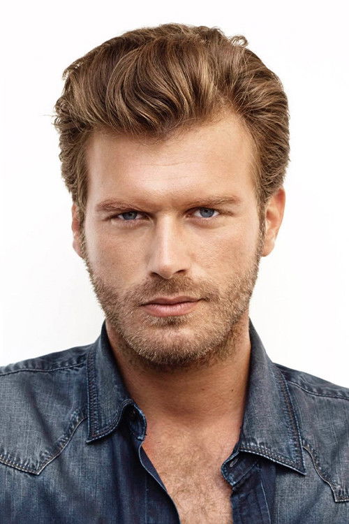 Photo of Kıvanç Tatlıtuğ