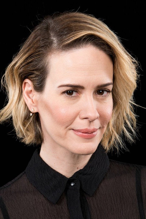 Photo of Sarah Paulson