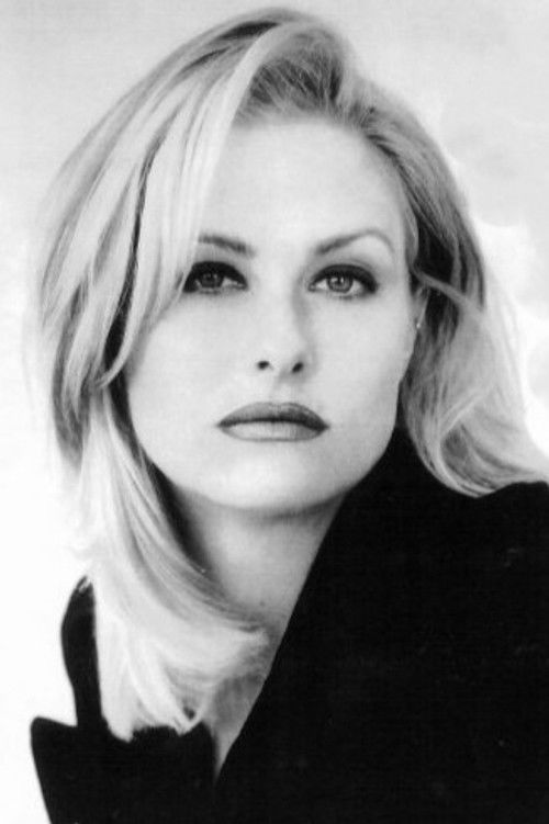 Photo of Lezlie Deane