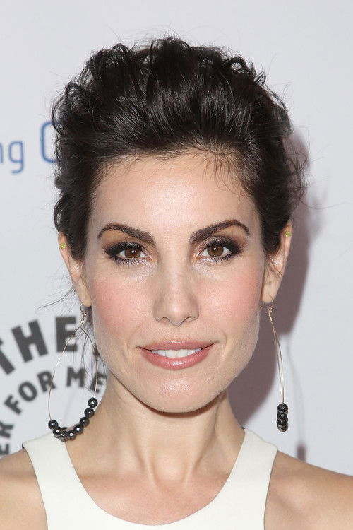 Photo of Carly Pope