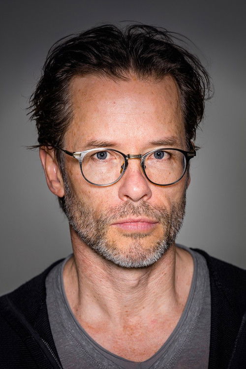 Photo of Guy Pearce