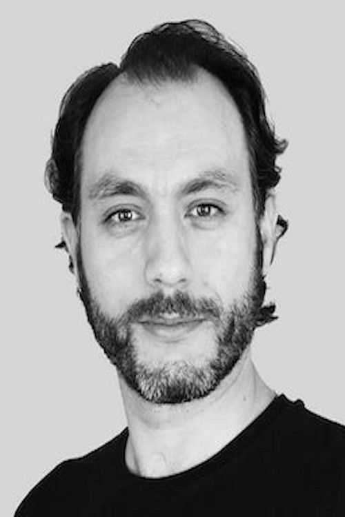 Photo of Henrique Gomes