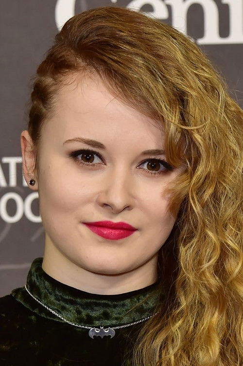 Photo of Shannon Tarbet