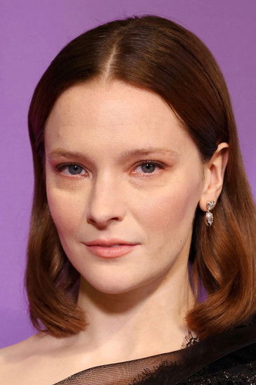 Photo of Morfydd Clark