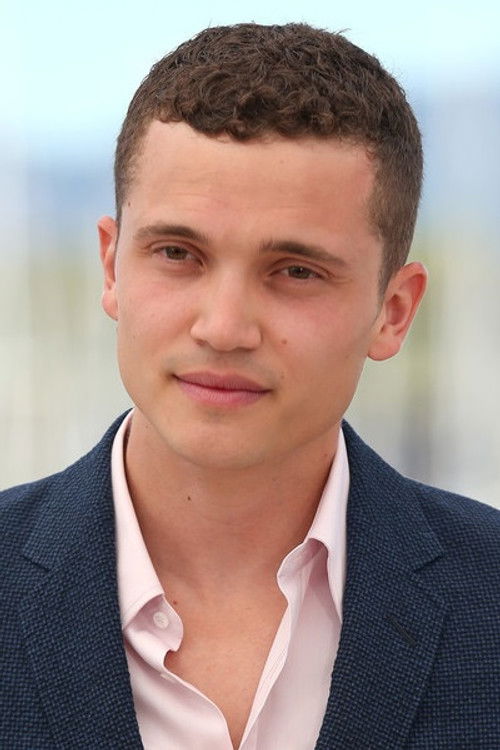 Photo of Karl Glusman