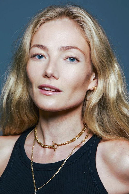 Photo of Clara Paget