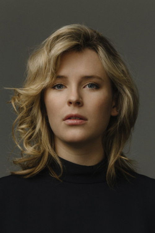 Photo of Charlotte Aubin