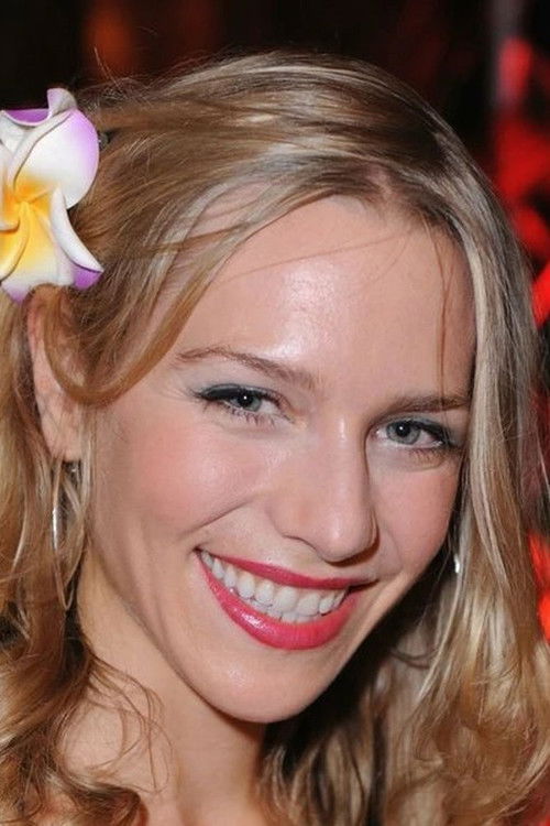 Photo of Julia Dietze