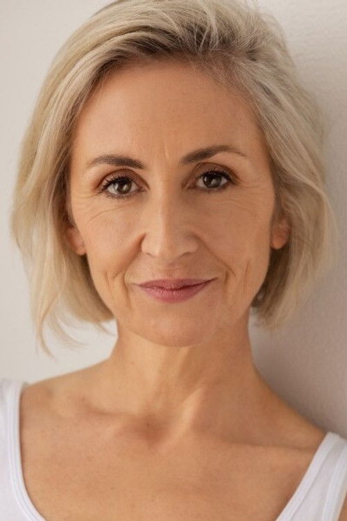 Photo of Renee Lyons