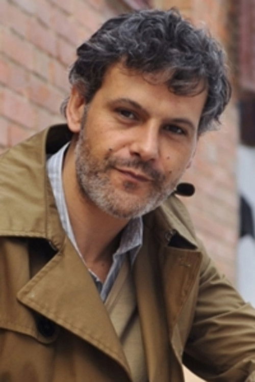 Photo of Roberto Enríquez