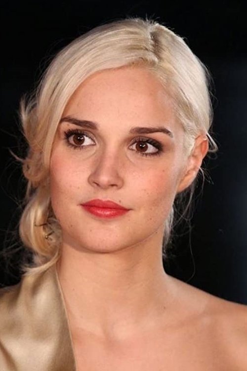 Photo of Camille Lou