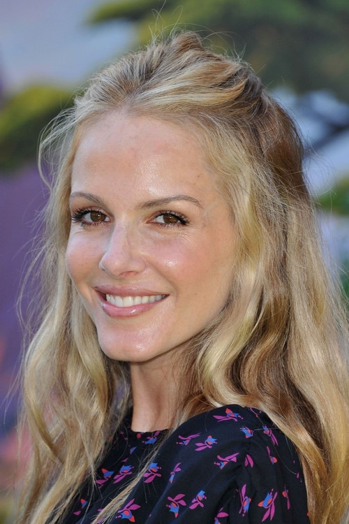 Photo of Monet Mazur