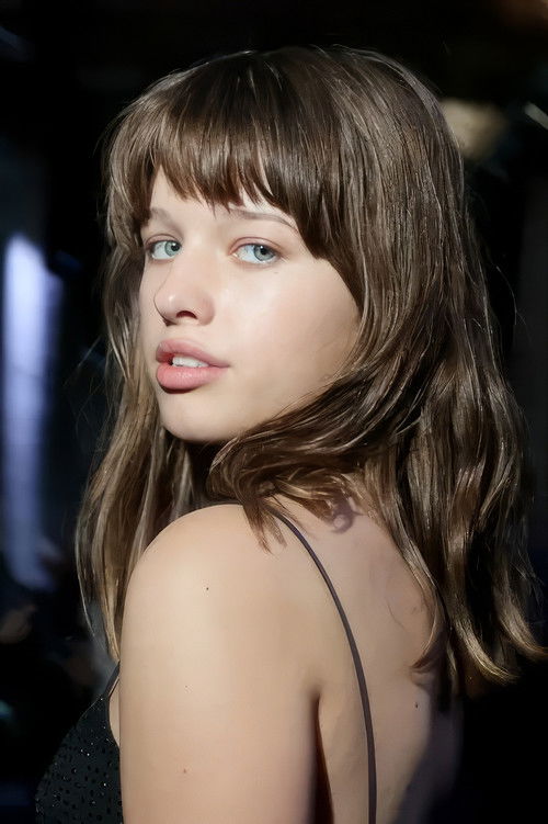 Photo of Ever Anderson