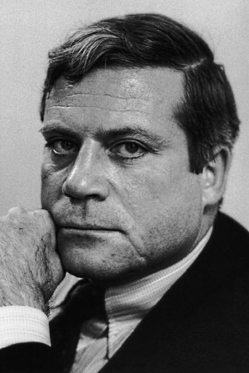 Photo of Oliver Reed