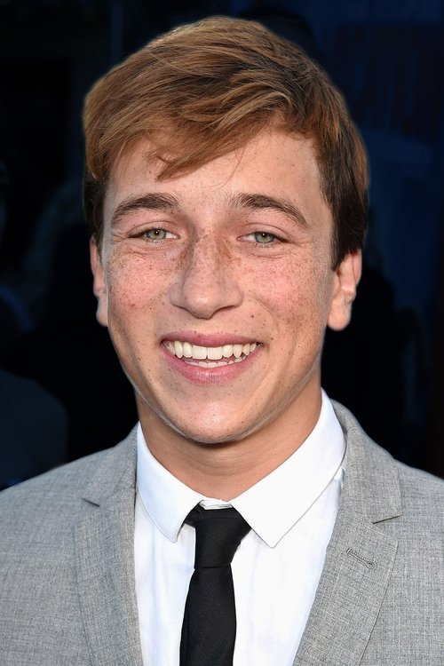 Photo of Skyler Gisondo