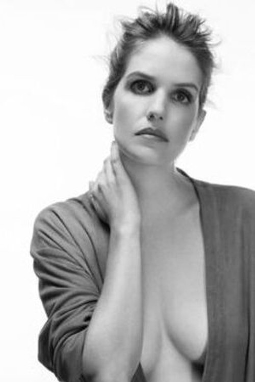 Photo of Laurence Arné