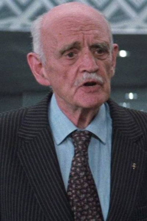 Photo of Robert Henderson