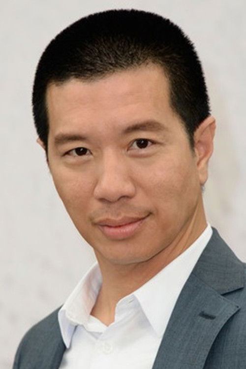 Photo of Reggie Lee