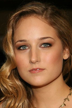Photo of Leelee Sobieski