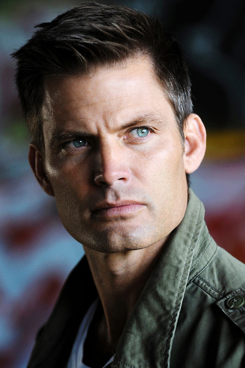 Photo of Casper Van Dien