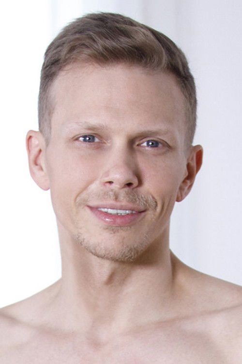 Photo of Ethan Chase