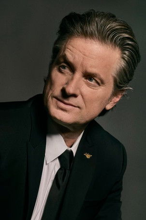 Photo of Shea Whigham