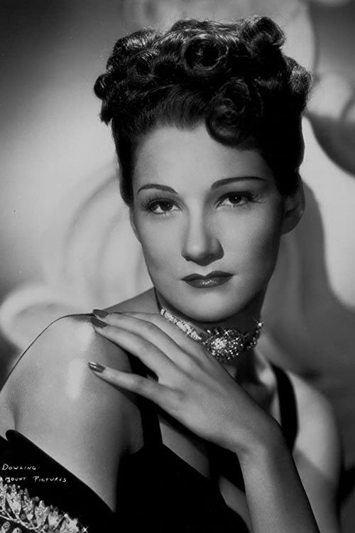 Photo of Doris Dowling