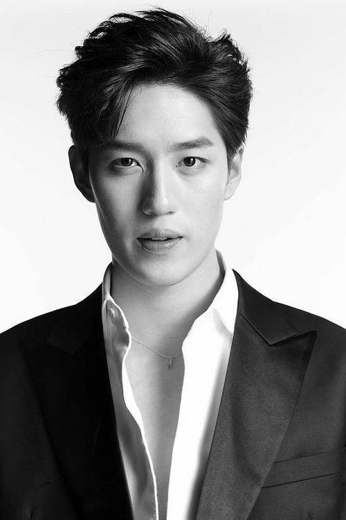 Photo of Thanapob Leeratanakachorn