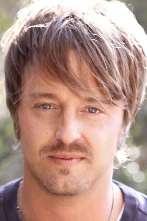 Photo of Joshua Leonard