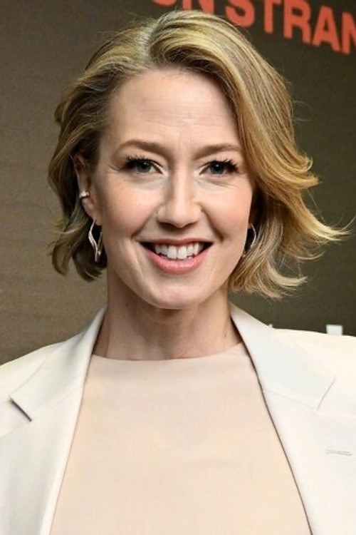 Photo of Carrie Coon