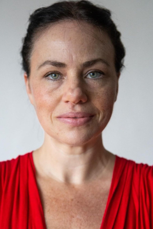 Photo of Karine Teles