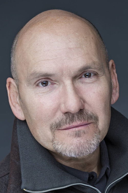 Photo of Roger Álvarez