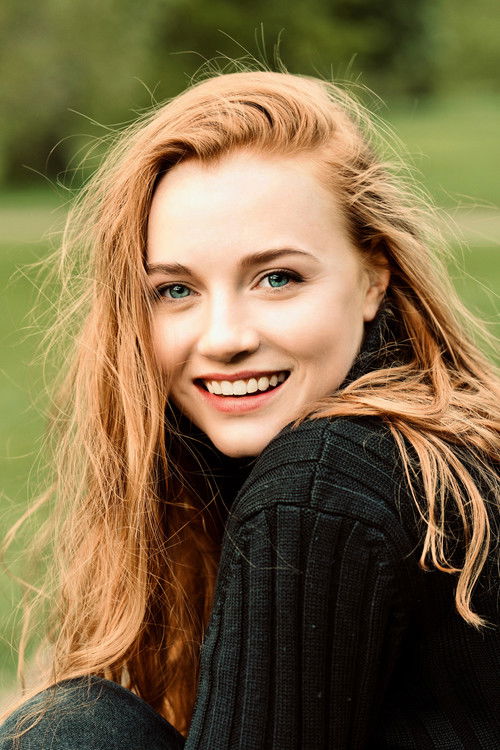 Photo of Harriet Slater