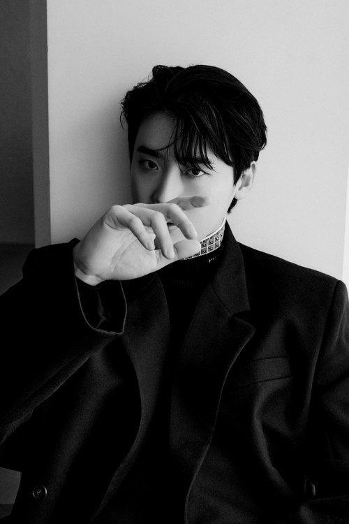 Photo of Lee Jong-suk