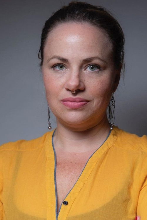 Photo of Karine Teles