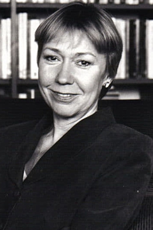 Photo of Gabrielle Lloyd