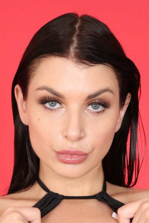 Photo of Ivy Lebelle