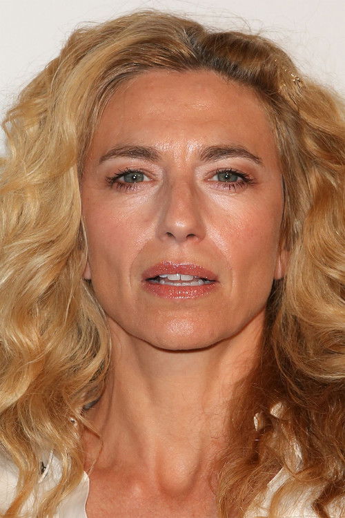Photo of Claudia Black
