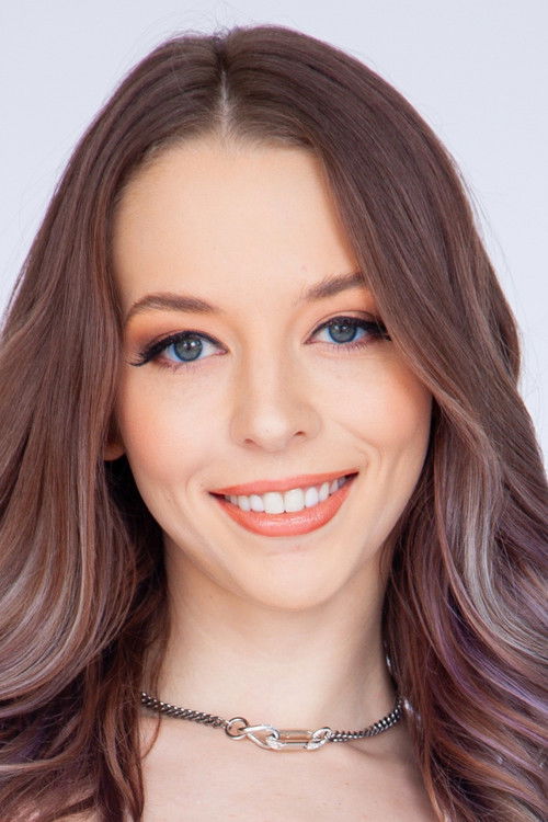 Photo of Lily Larimar